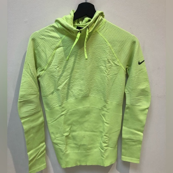 Nike Long sleeve runner top - Picture 1 of 5